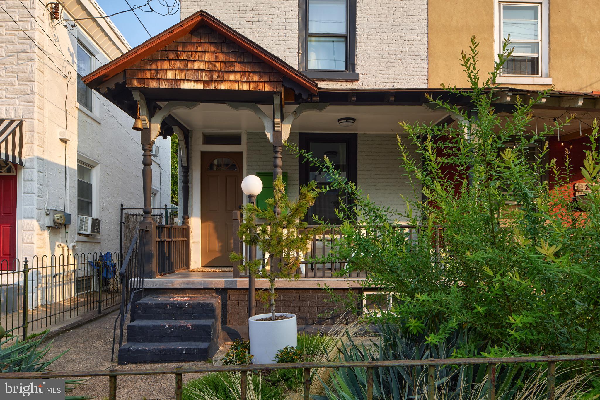 2618 CORAL STREET