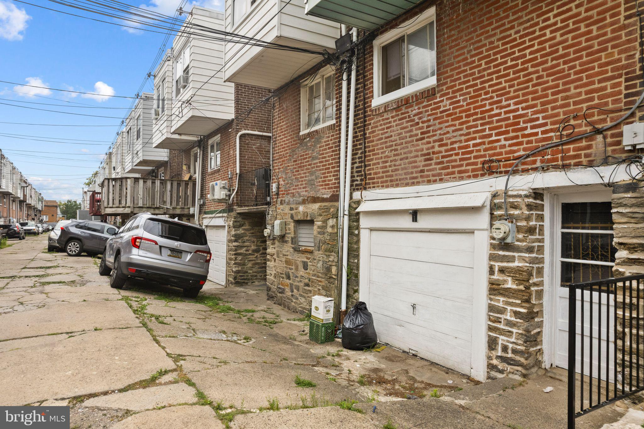 901 BRILL STREET