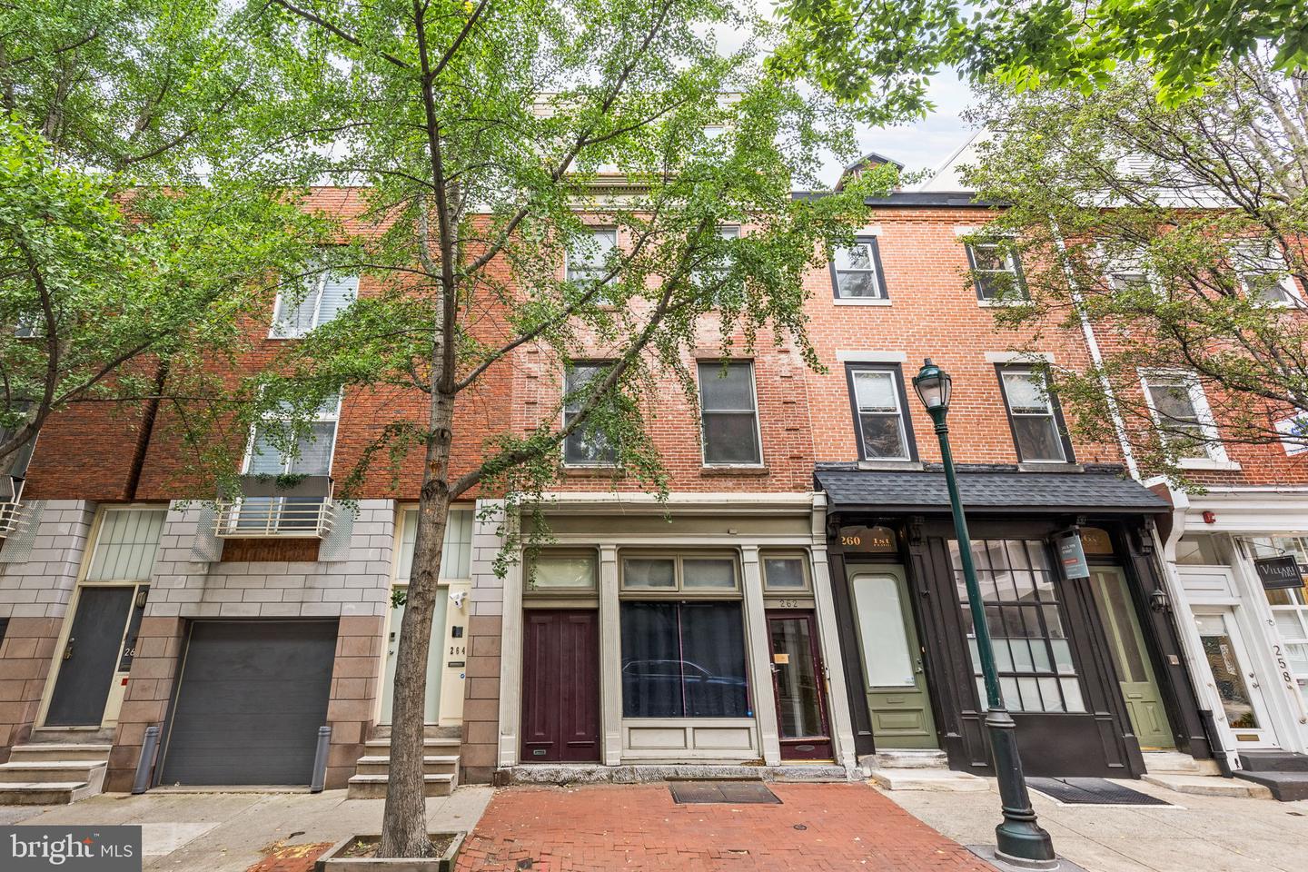 262 S 11th St