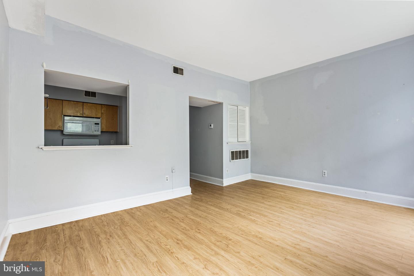 262 S 11th St