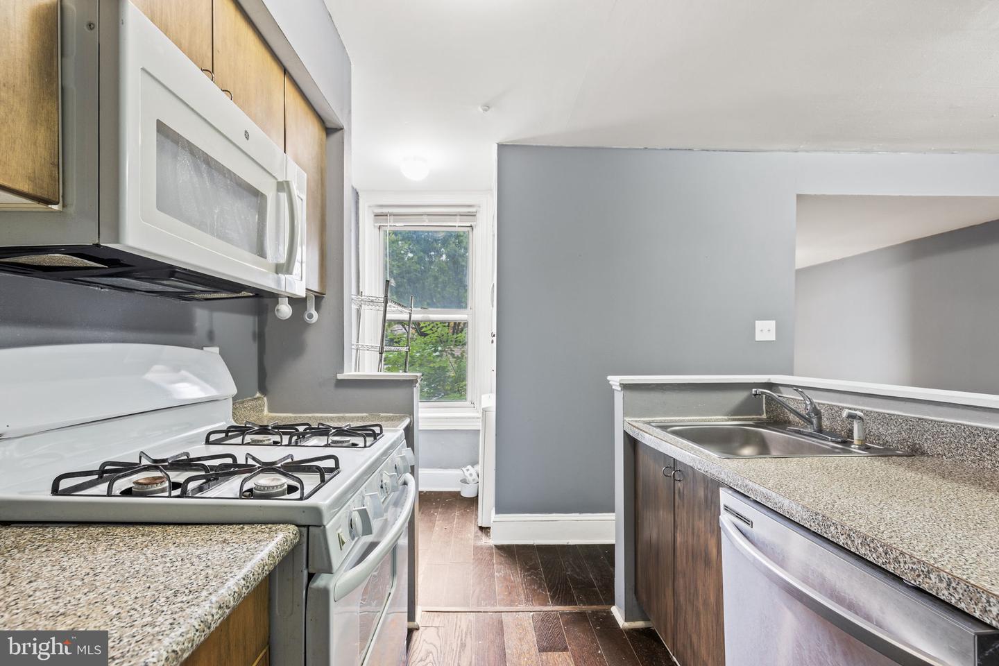 262 S 11th St