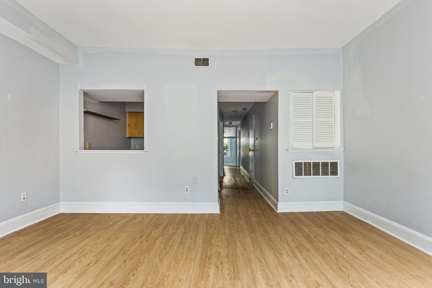 262 S 11th St