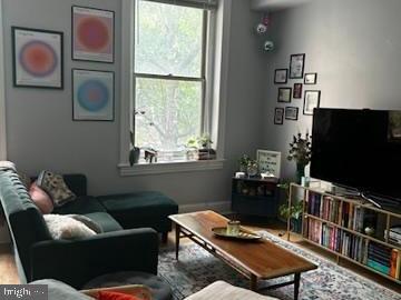 262 S 11th St