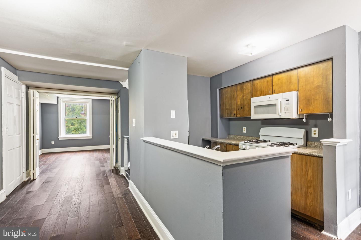 262 S 11th St