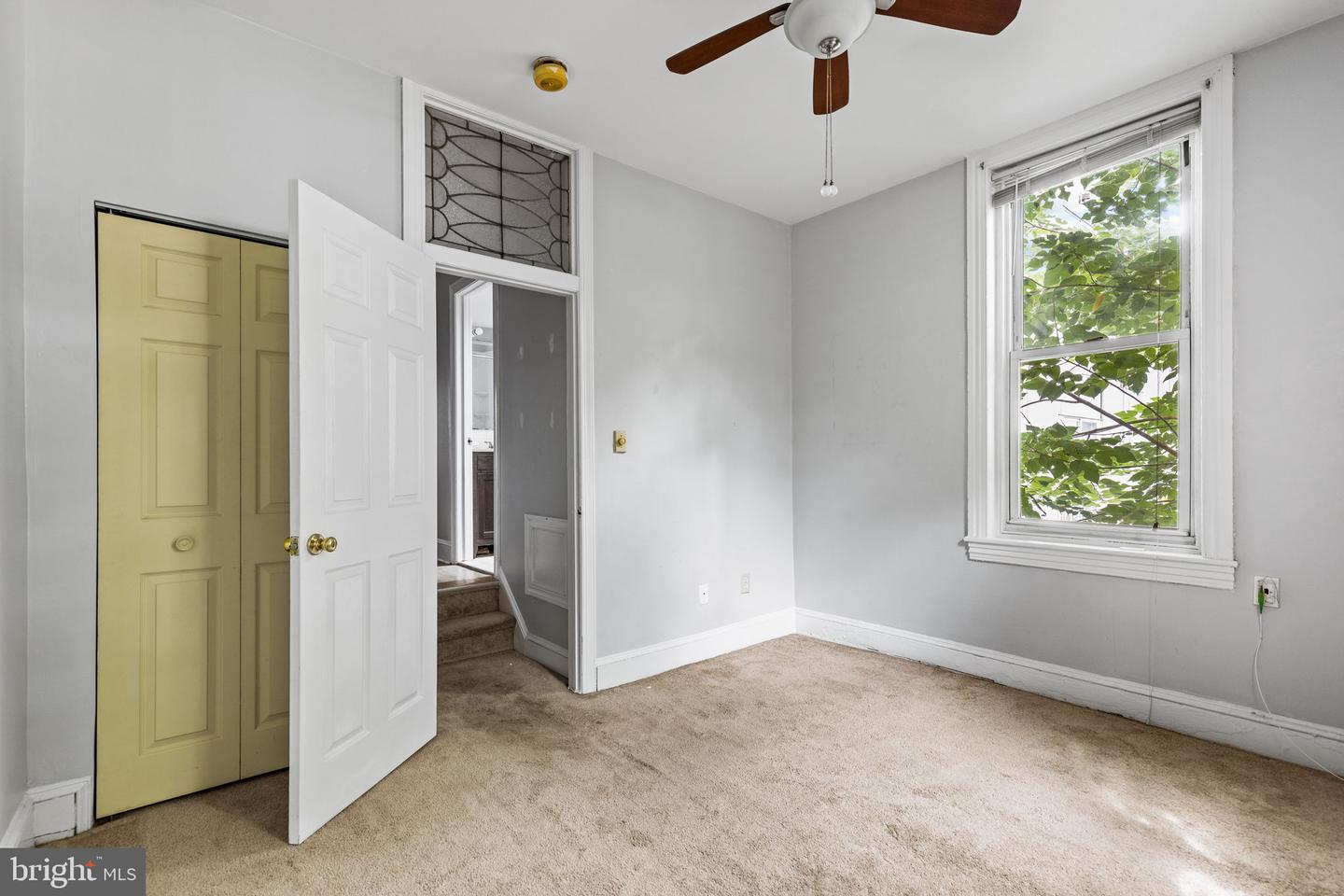 262 S 11th St