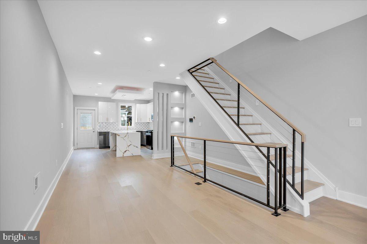 536 MORRIS STREET