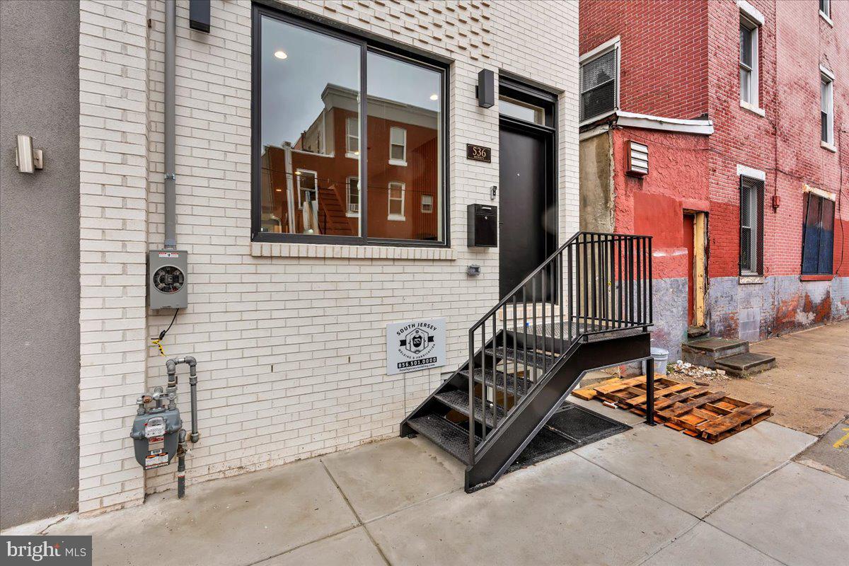 536 MORRIS STREET