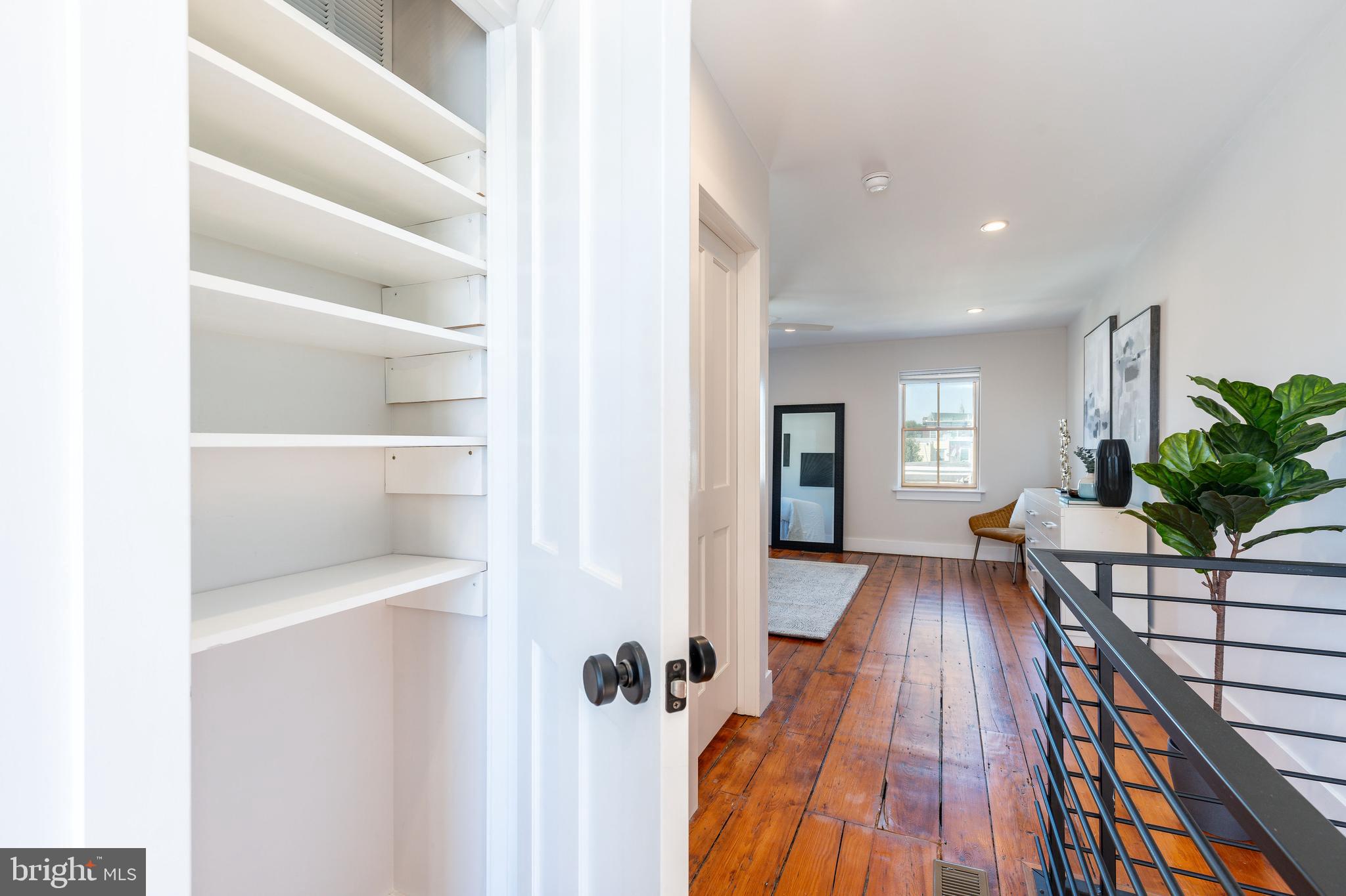 2633 CORAL STREET