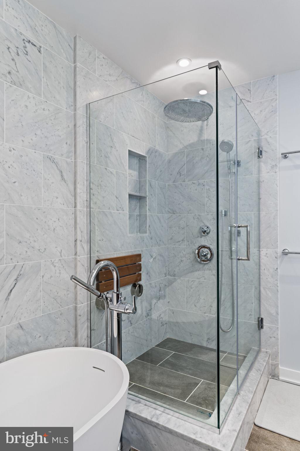 2101 MARKET STREET 602