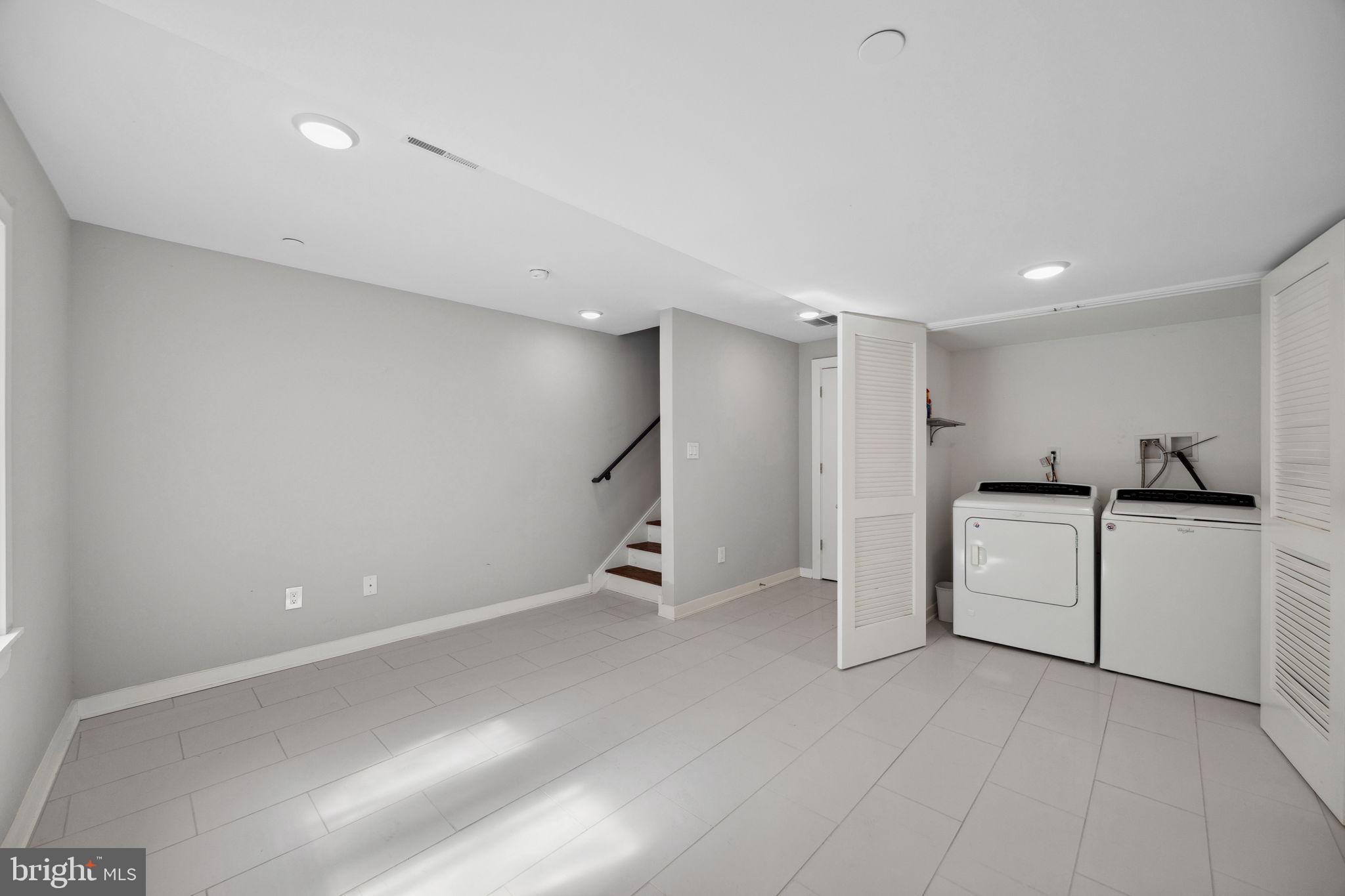 1326 N MASCHER STREET L
