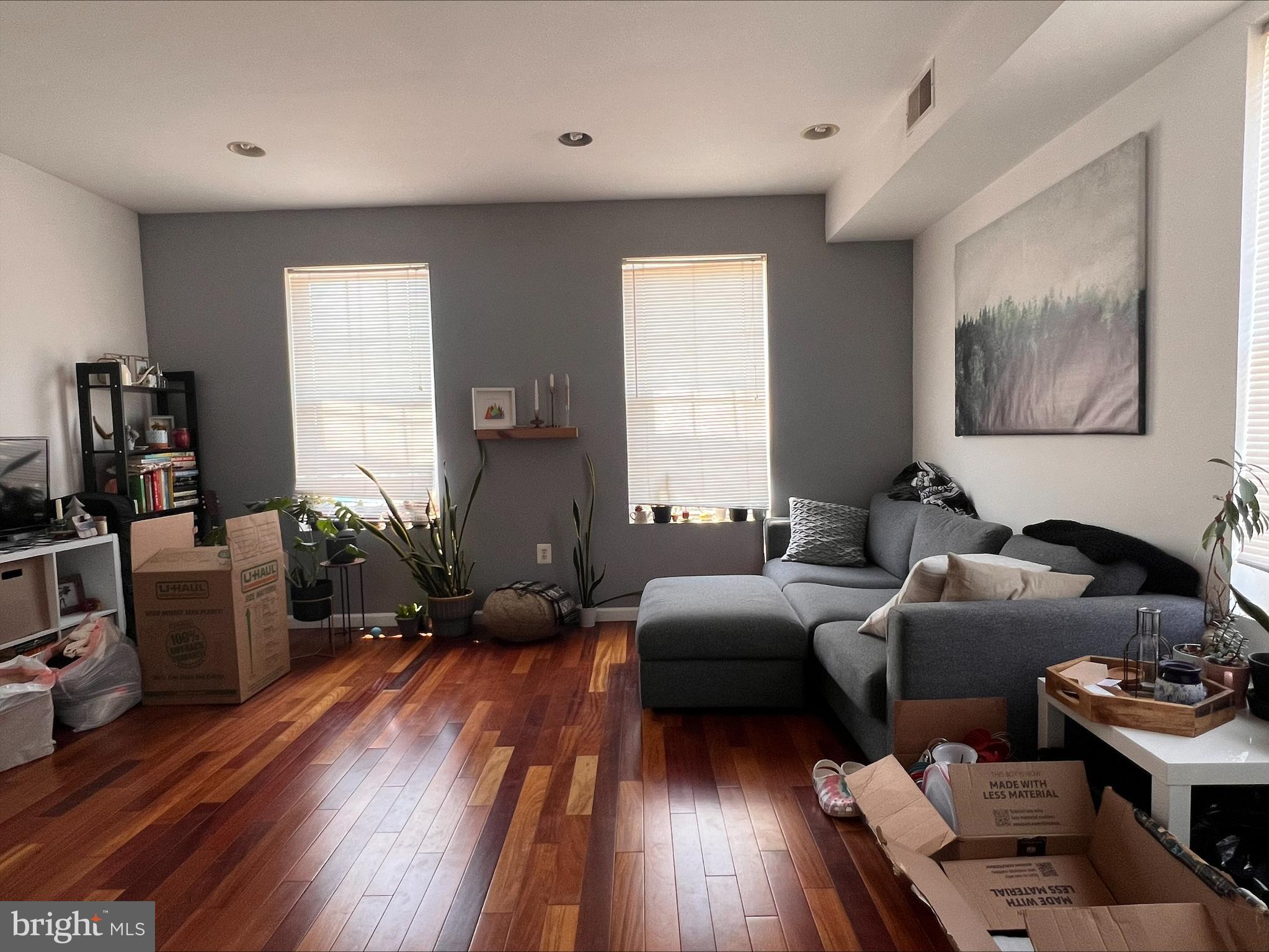 169 W JEFFERSON STREET 3