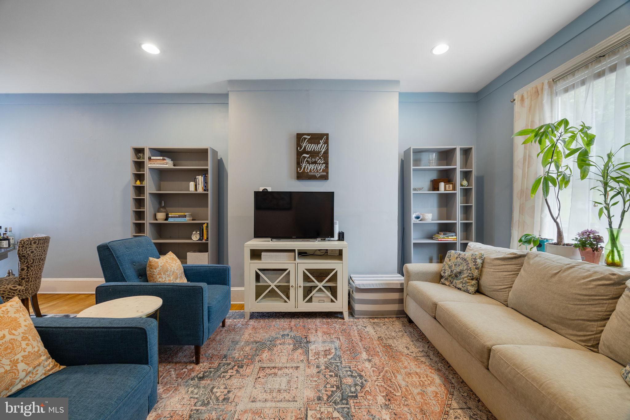 2324 CORAL STREET