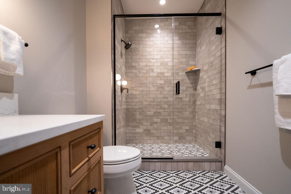 200 S BROAD ST #1002