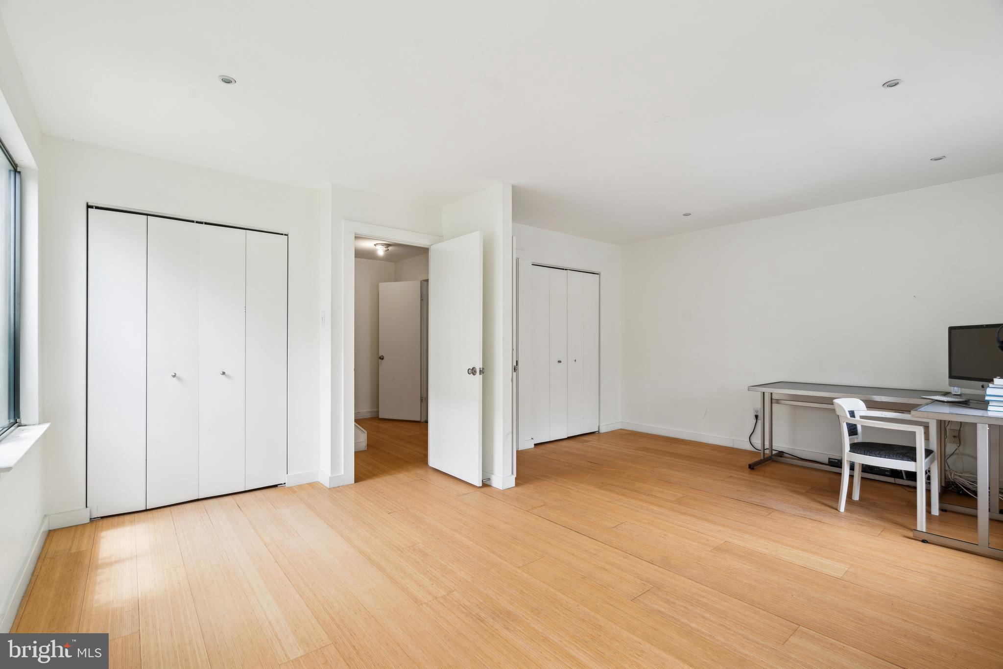 2213 RACE STREET 25 202