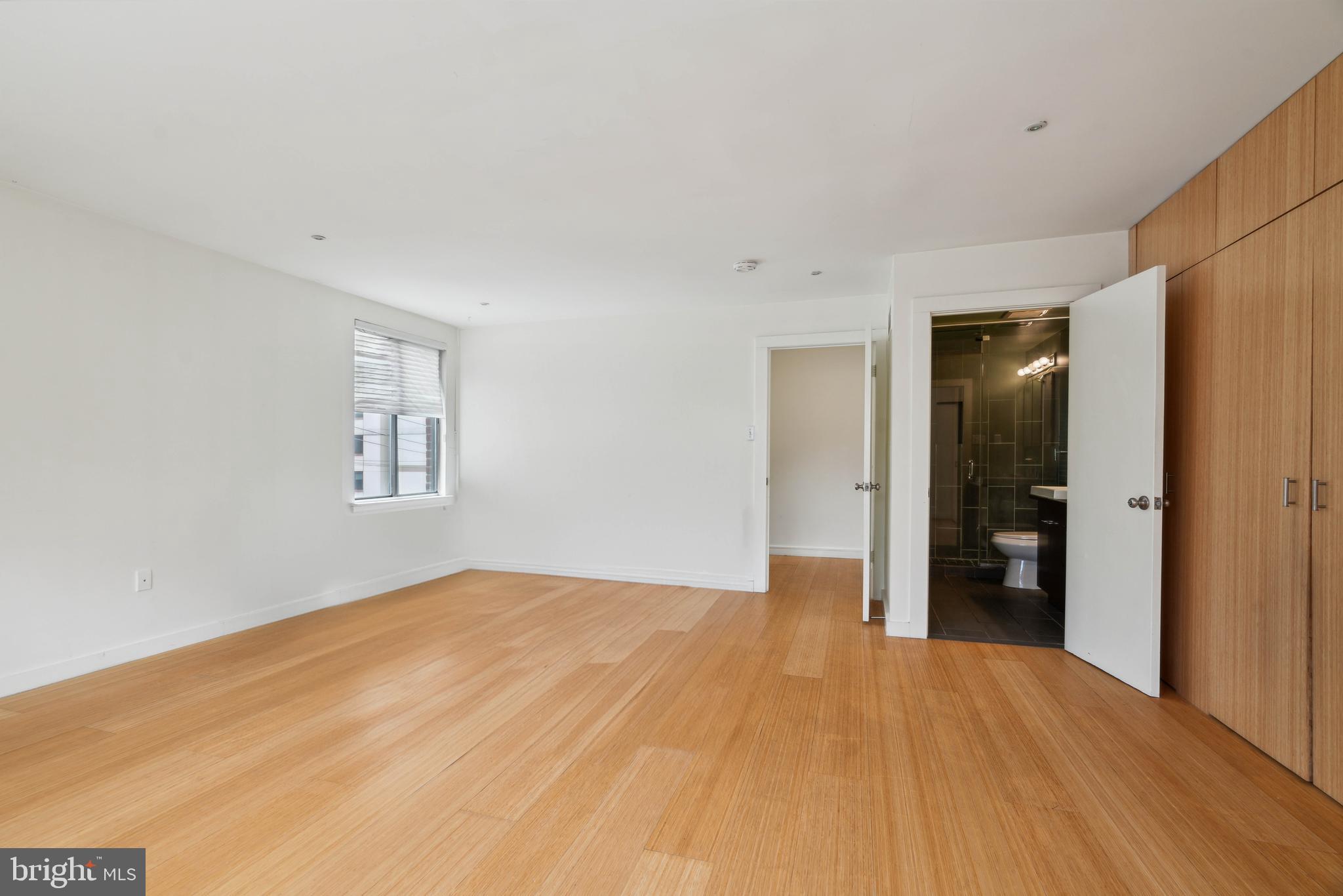 2213 RACE STREET 25 202