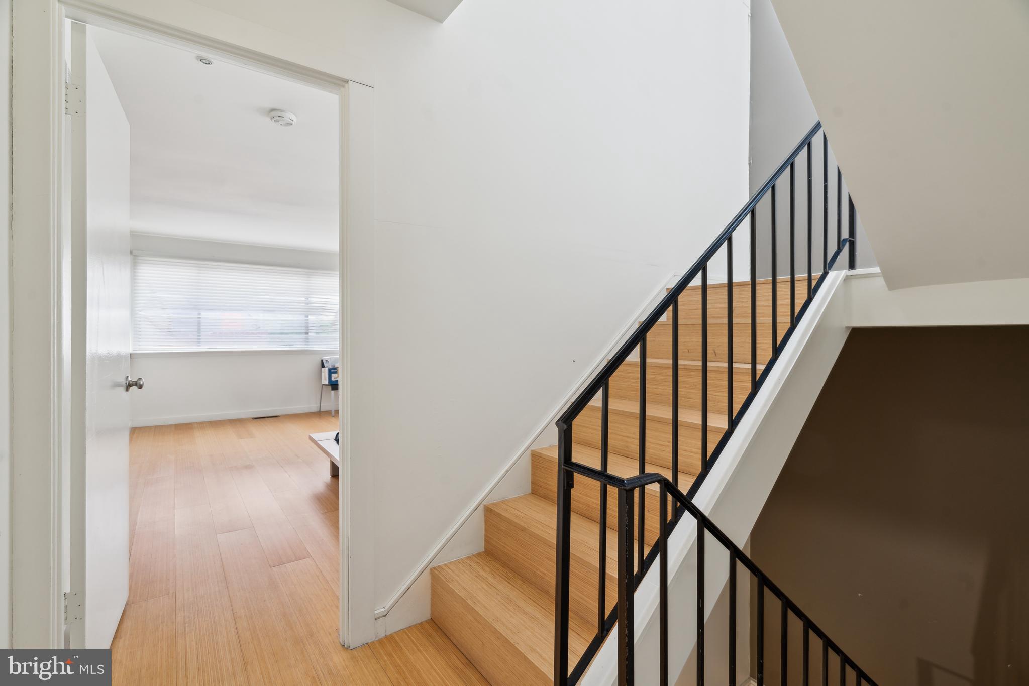 2213 RACE STREET 25 202