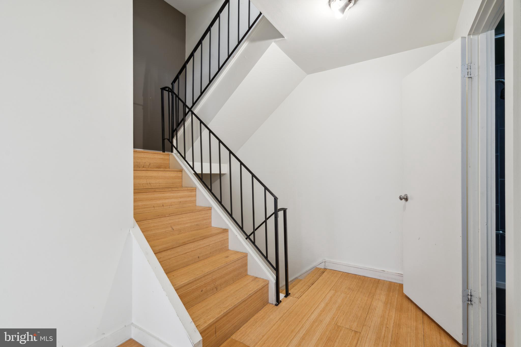 2213 RACE STREET 25 202