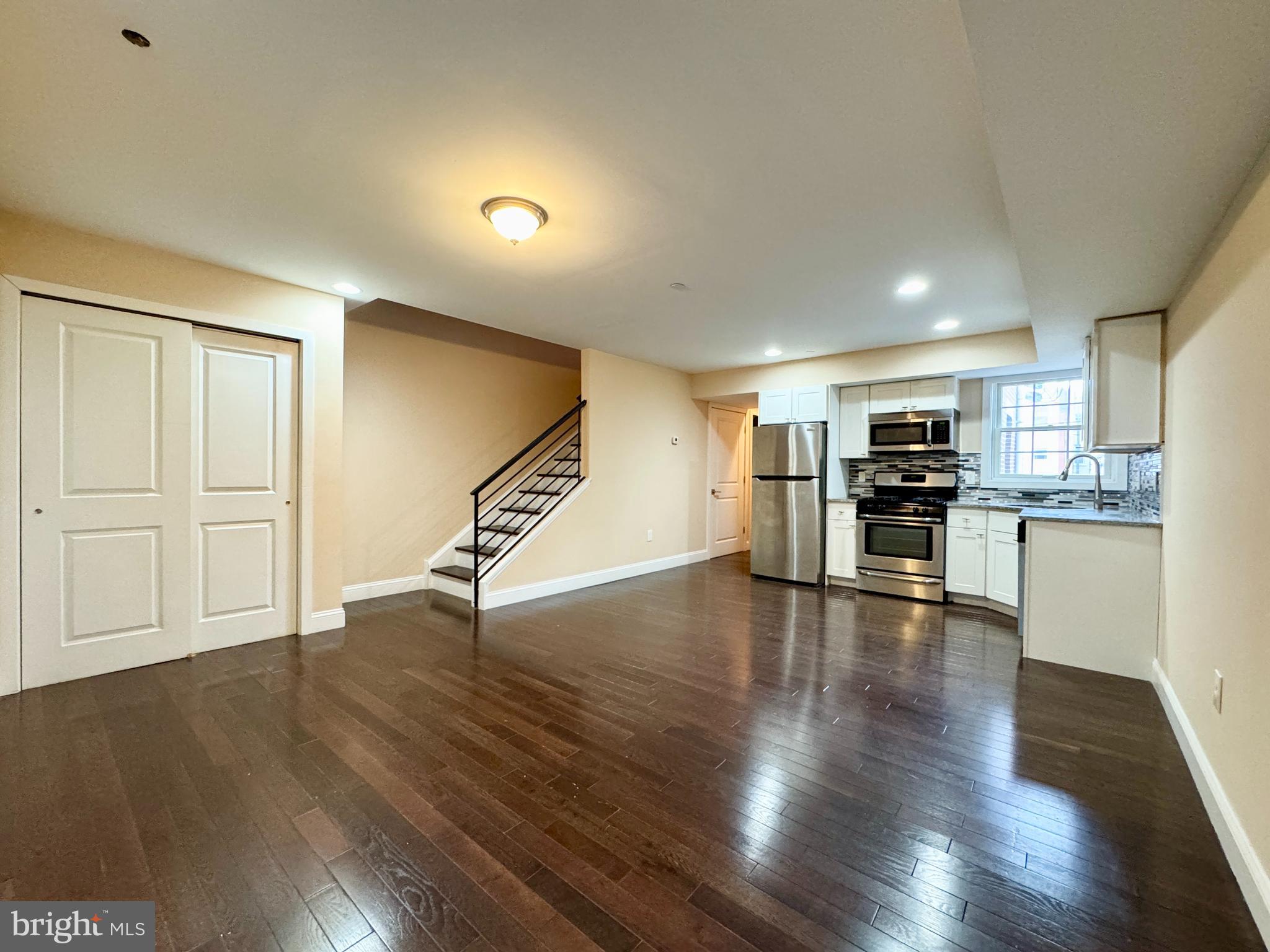 1014 E MOYAMENSING AVENUE 3