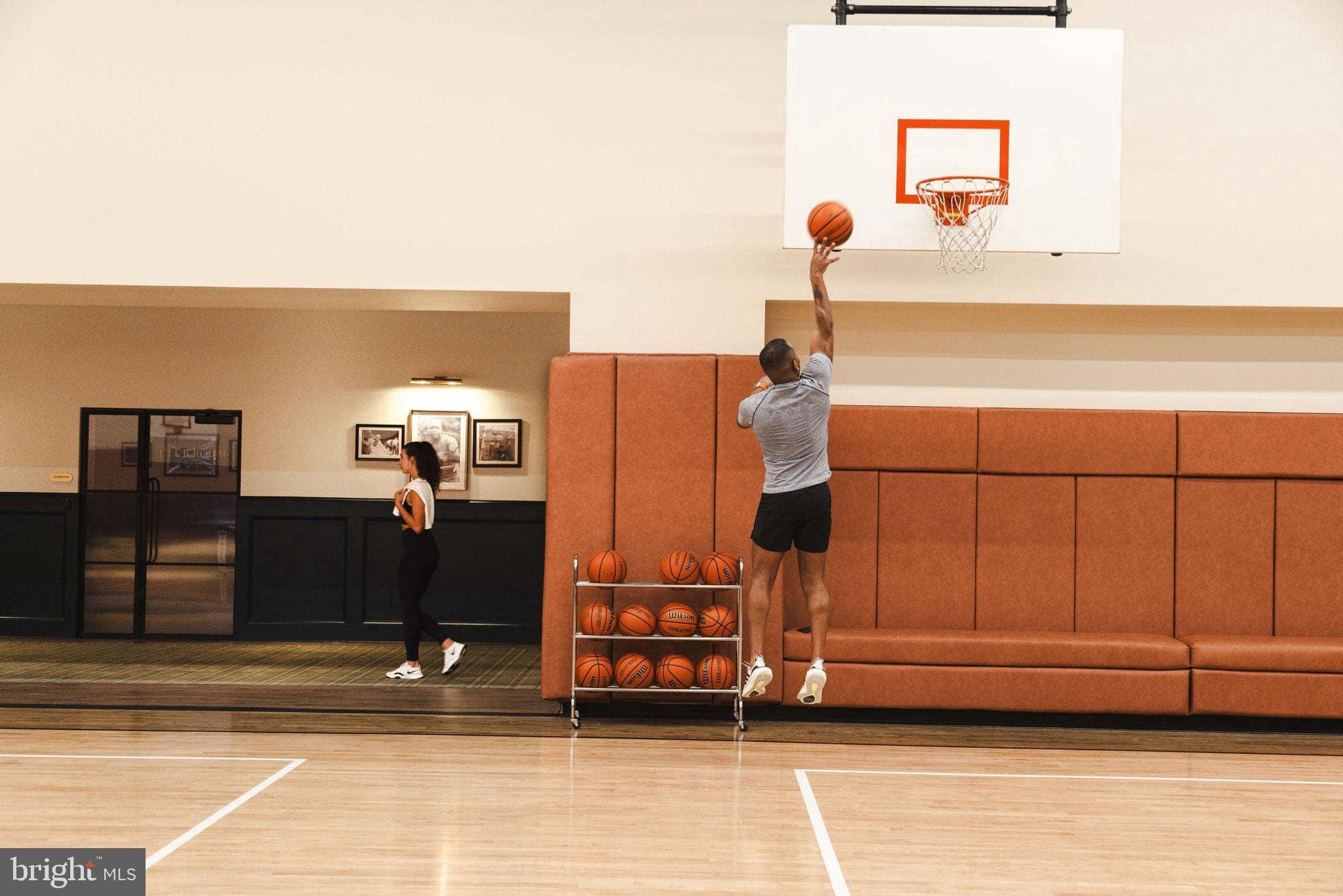 200 S BROAD ST #1001