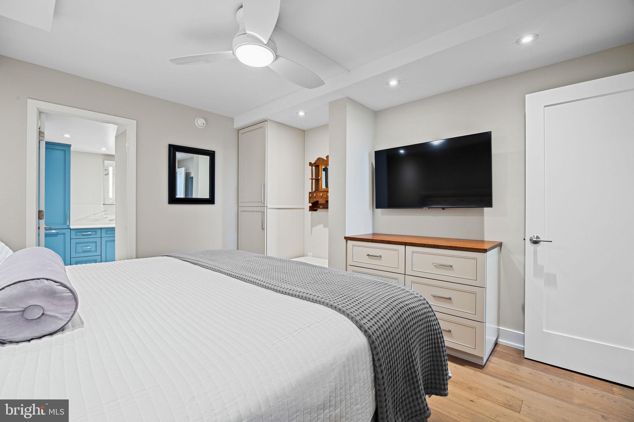 241 S 6TH STREET 2205J
