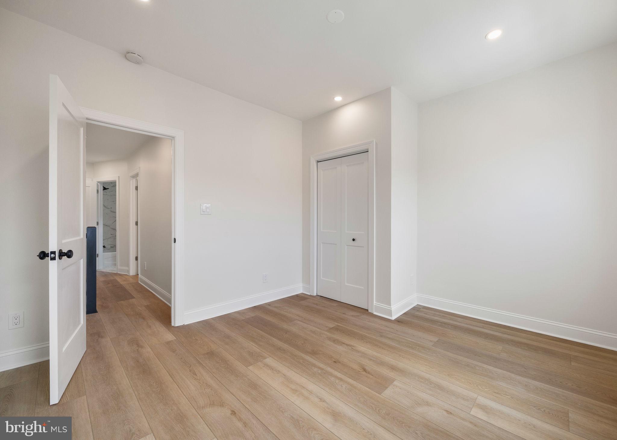 335 DALY STREET