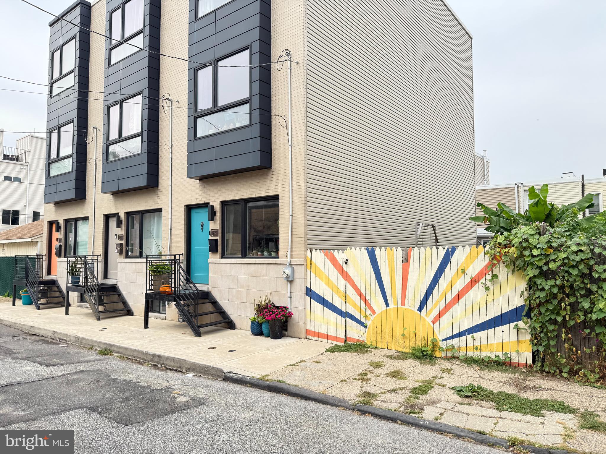 2644 AGATE STREET