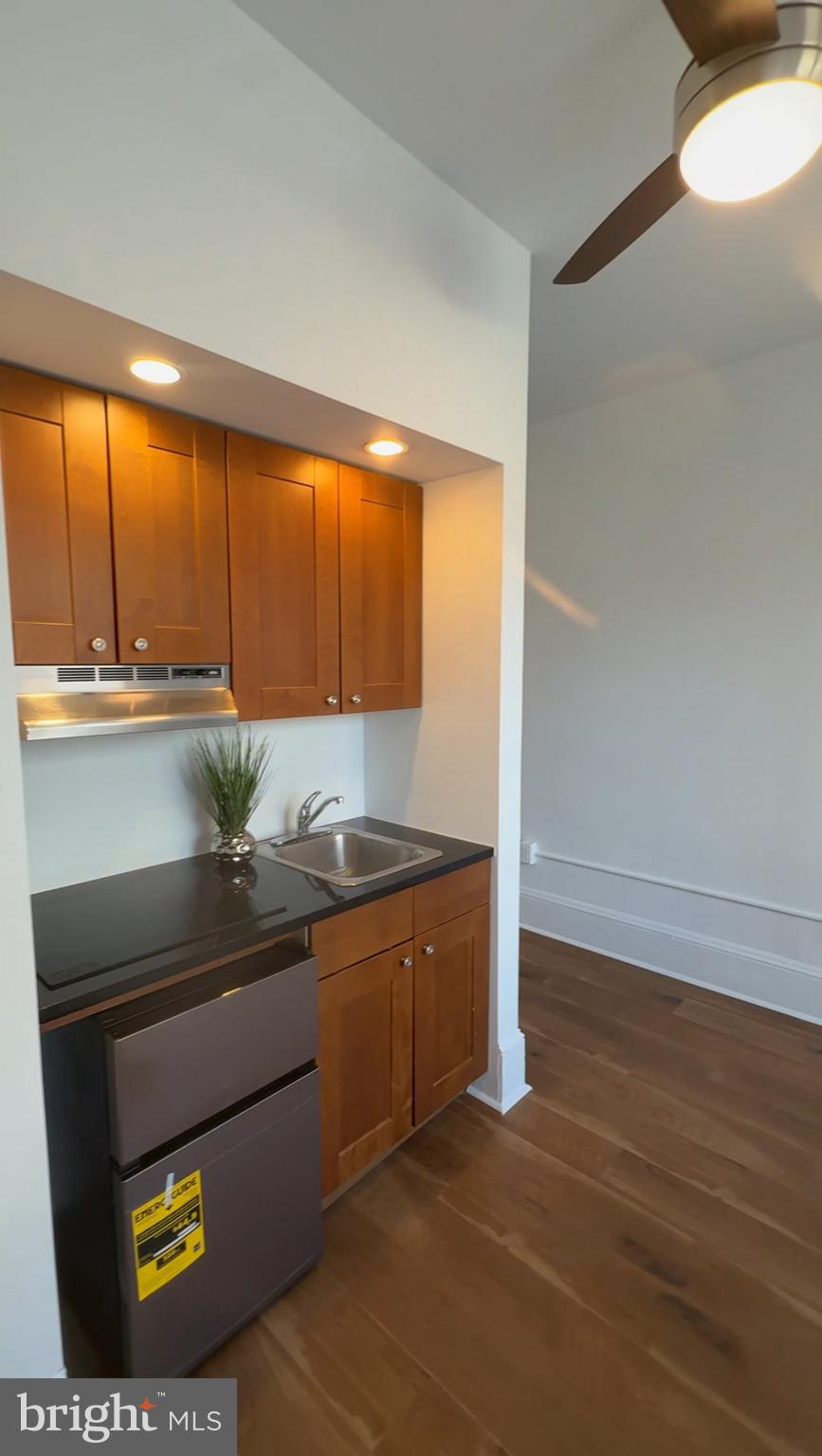 1324 LOCUST STREET 00 1209
