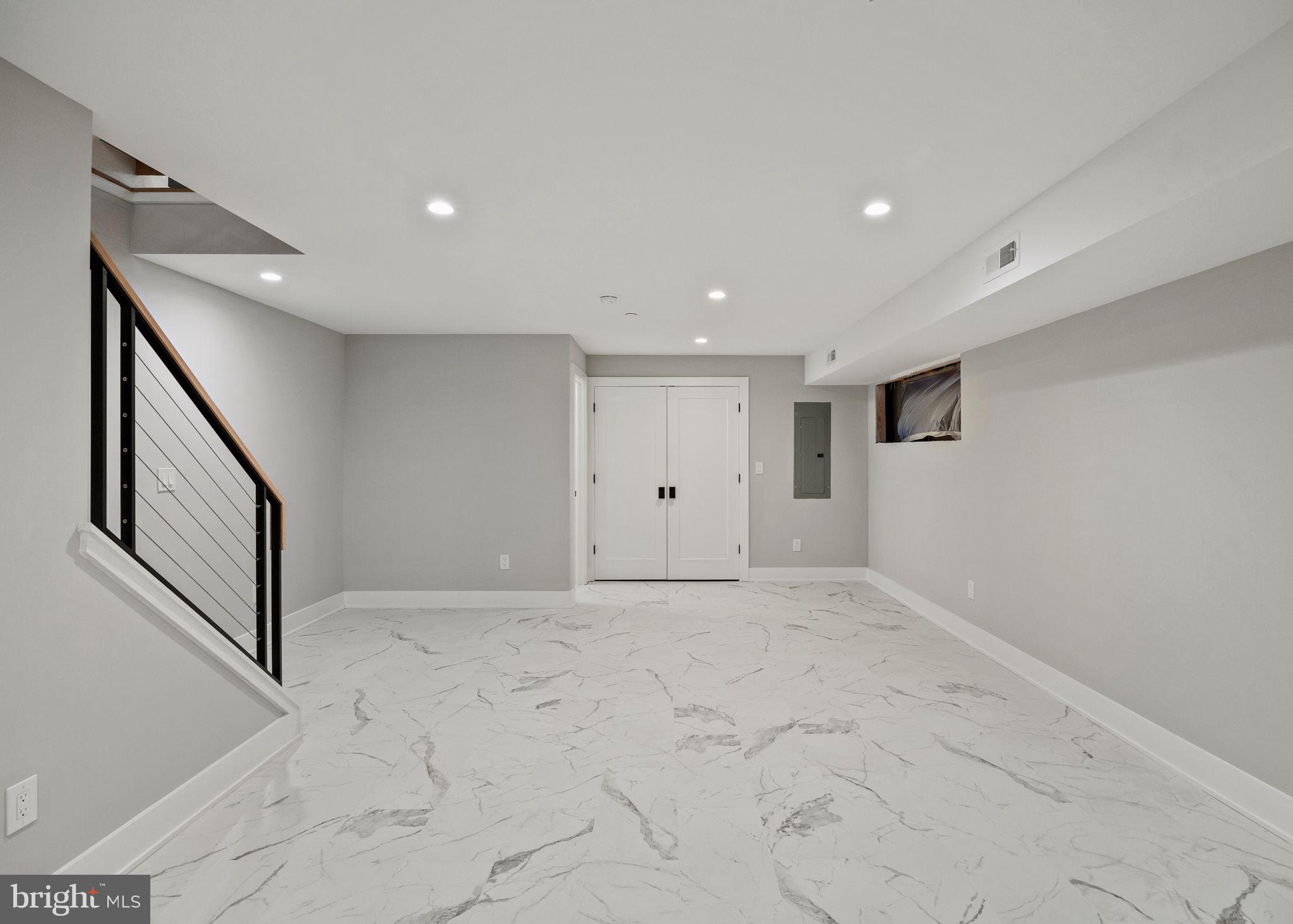 513 SALMON STREET