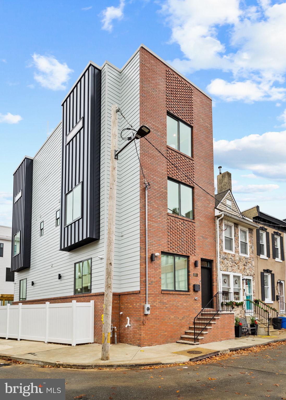 513 SALMON STREET