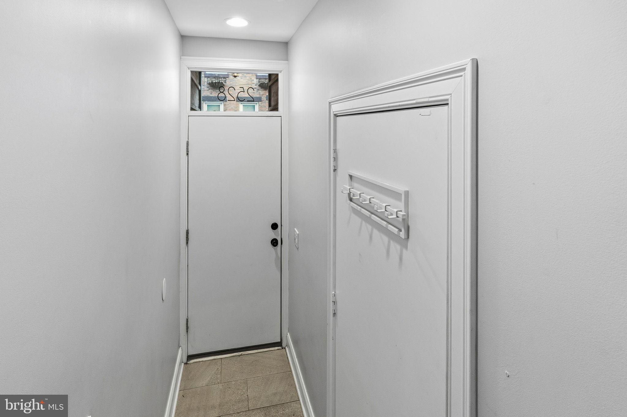 2528 E ALBERT