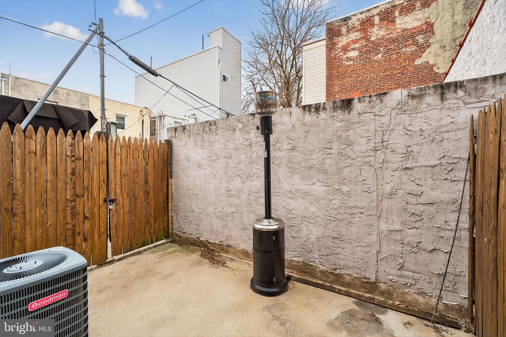 2528 E ALBERT