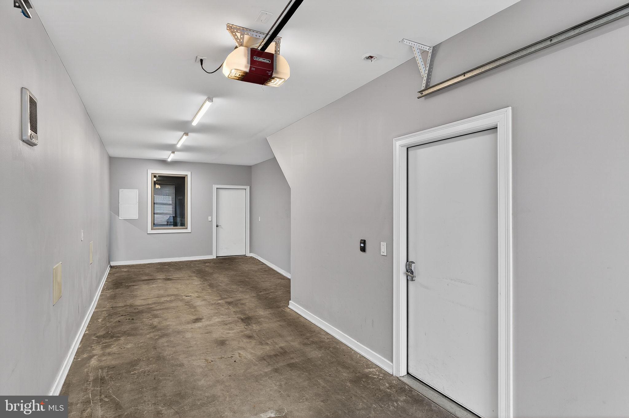 2528 E ALBERT