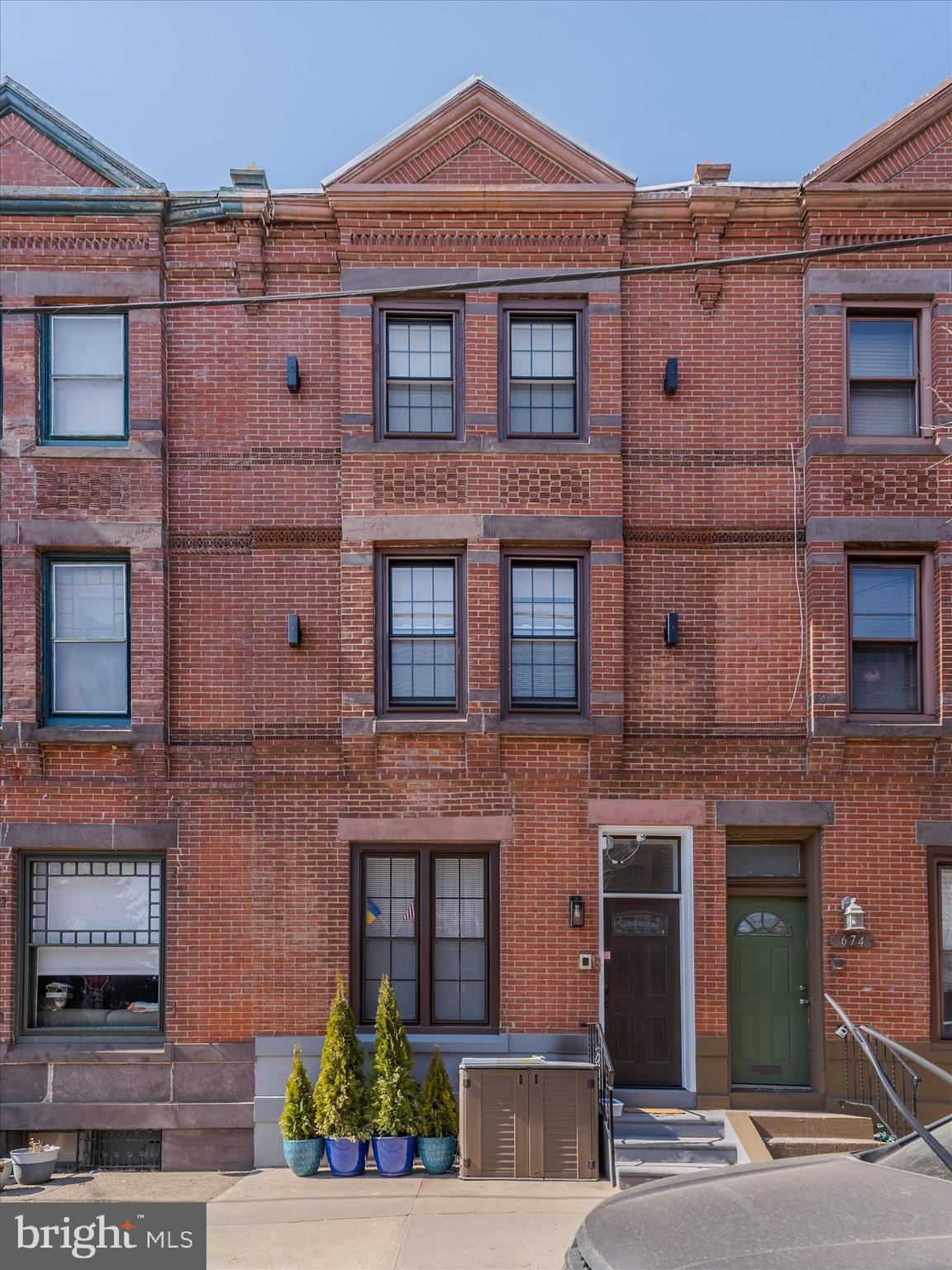 672 N 19TH STREET 2ND FL