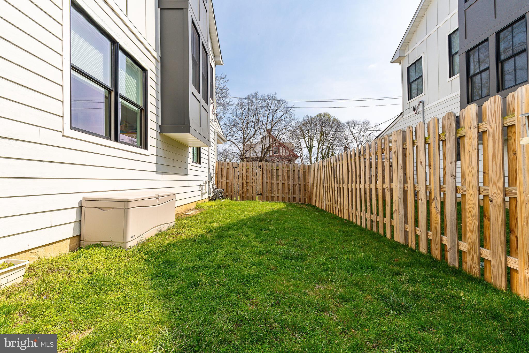 209 E GORGAS LANE