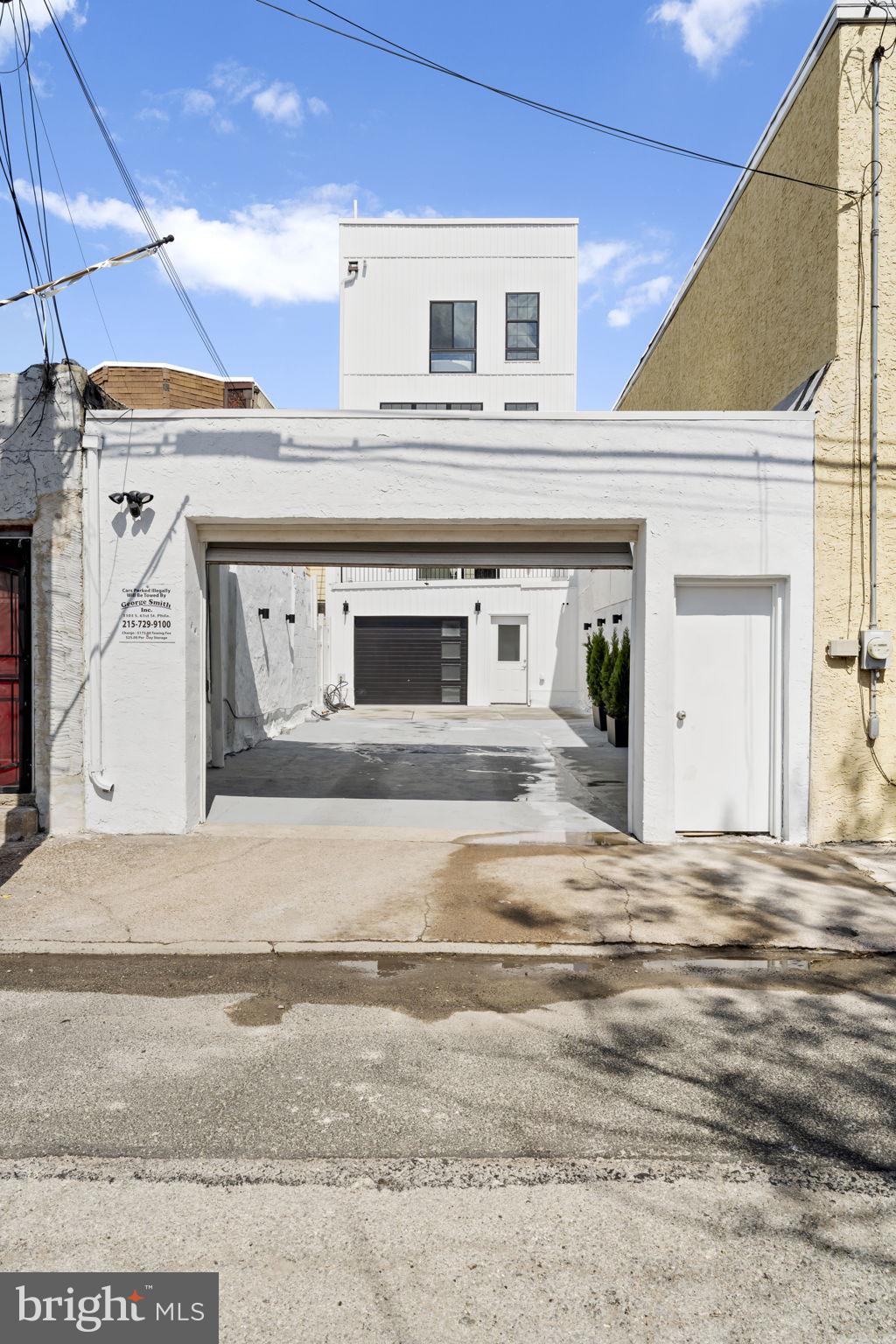 2552 E SOMERSET STREET