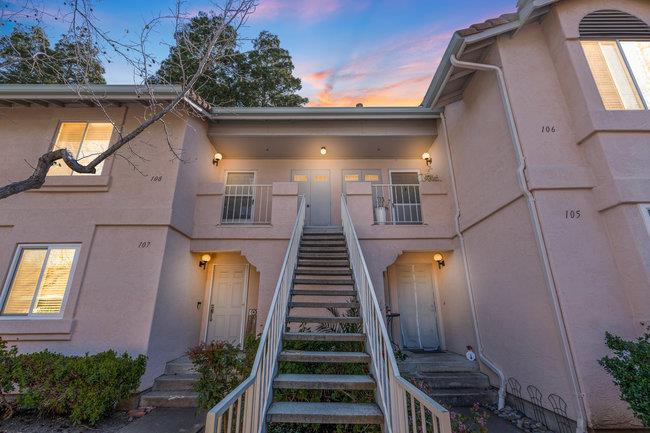 4763 Nicol Common 106