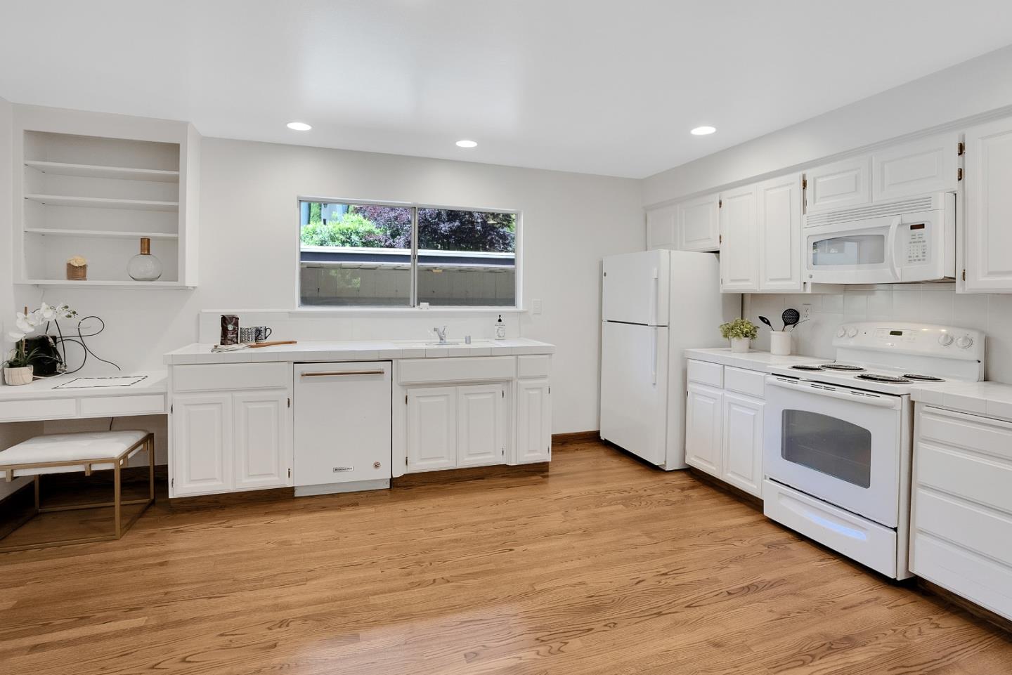 18400 Overlook Road 2