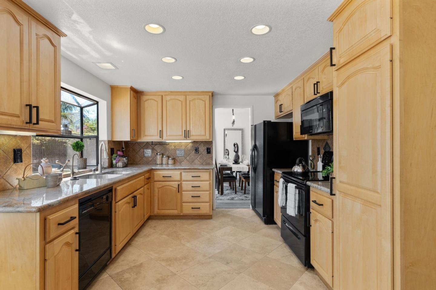 2110 Largo Court