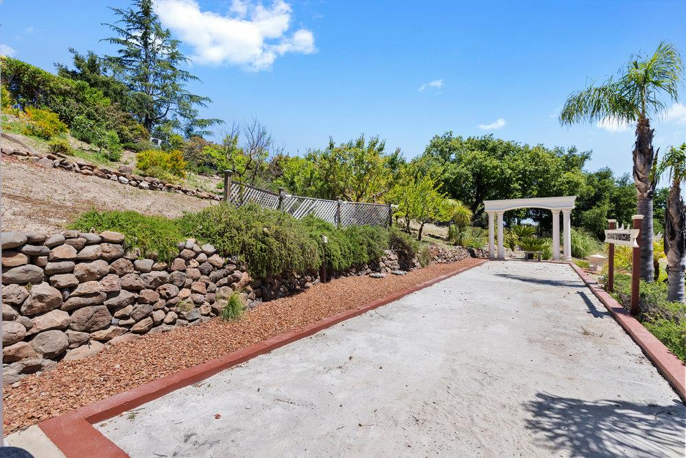 112 Madera Court