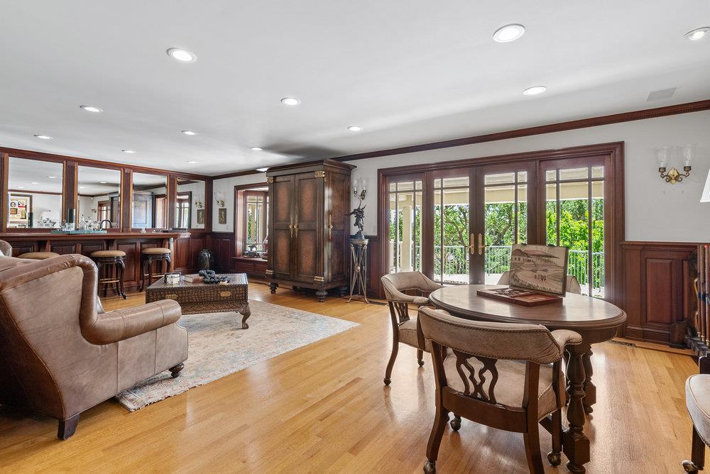 112 Madera Court