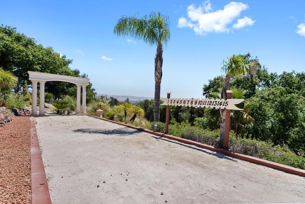 112 Madera Court