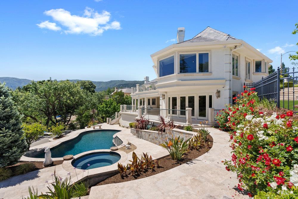 112 Madera Court