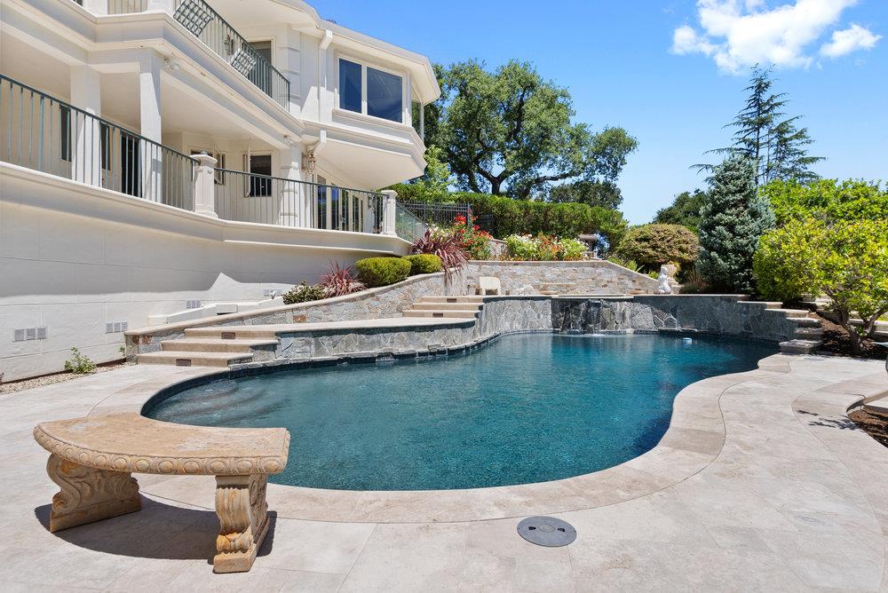 112 Madera Court