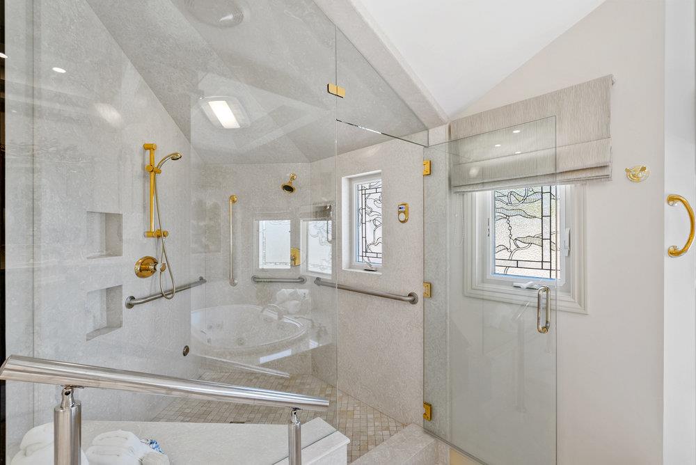 112 Madera Court