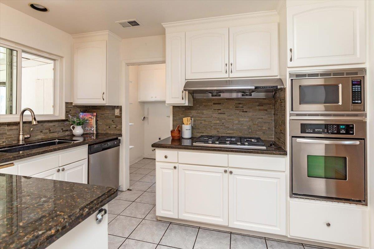 1422 Pinehurst Drive