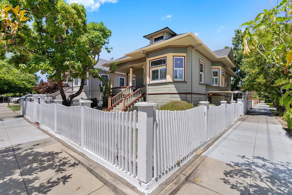 285 Washington Street
