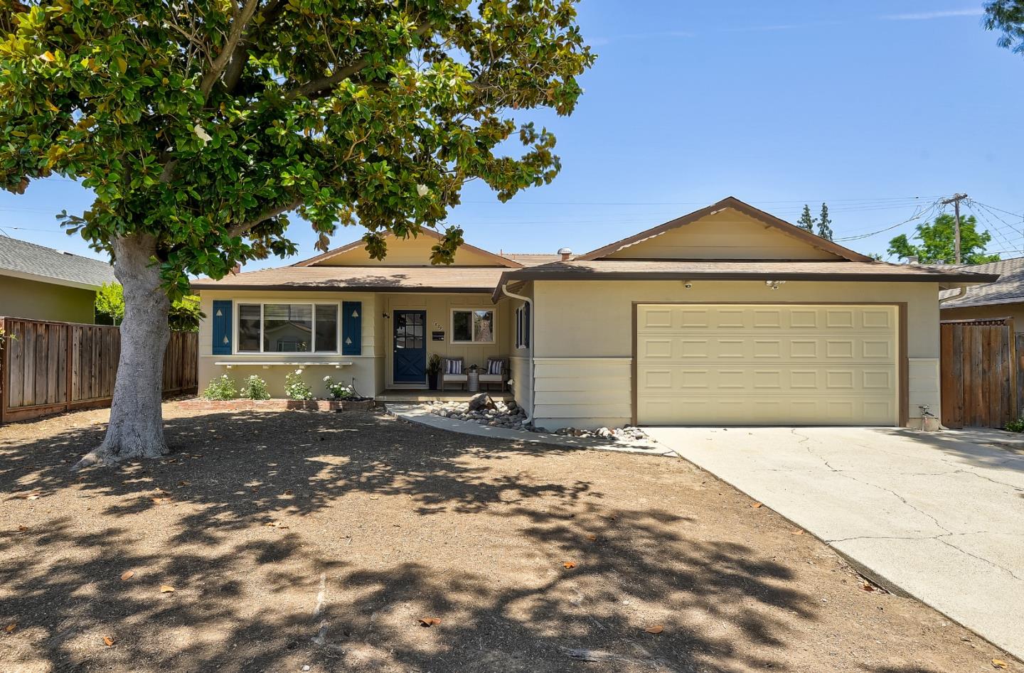 1829 Rochelle Drive