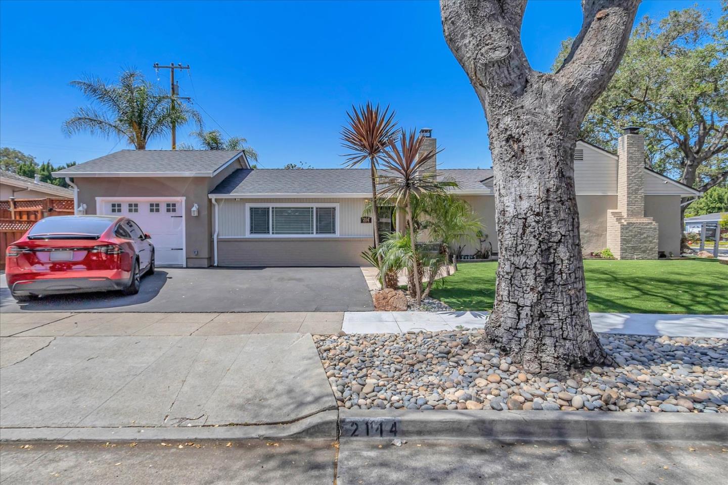 2114 Laurelei Avenue