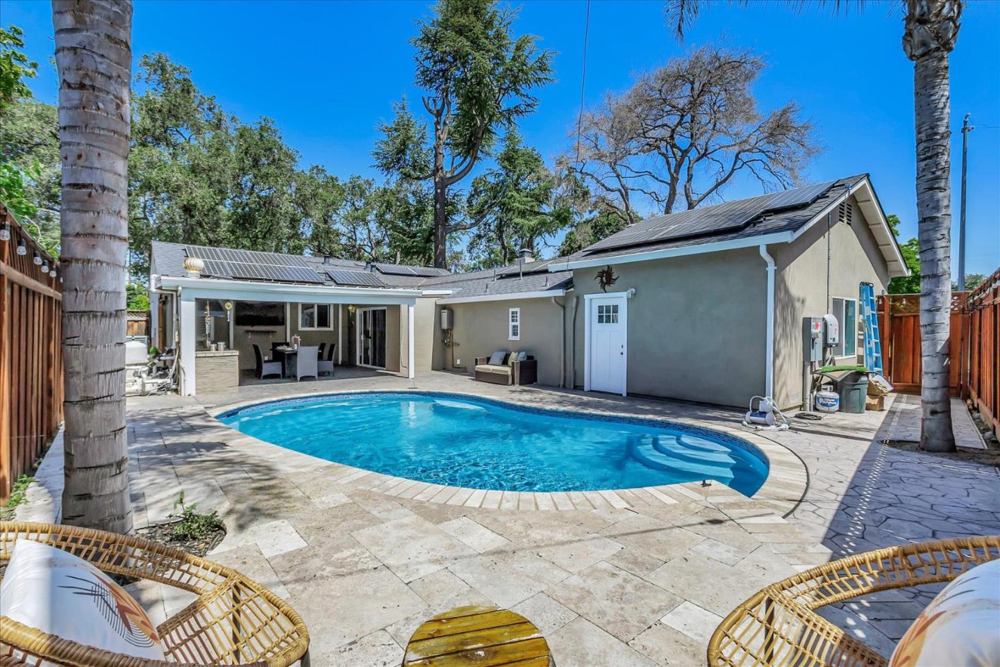 2114 Laurelei Avenue