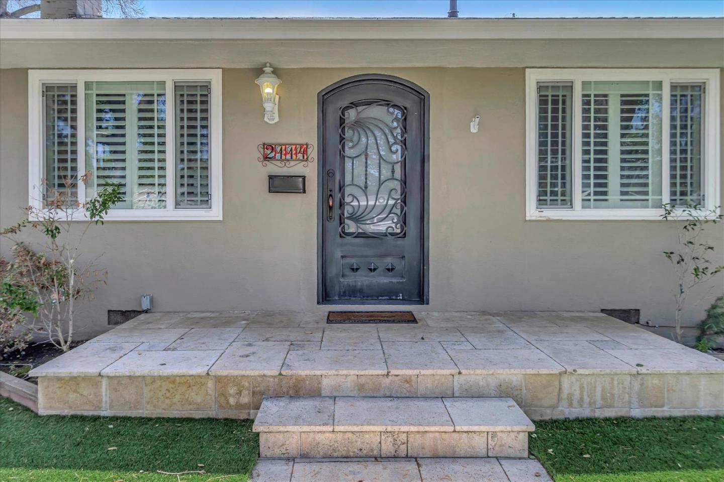 2114 Laurelei Avenue